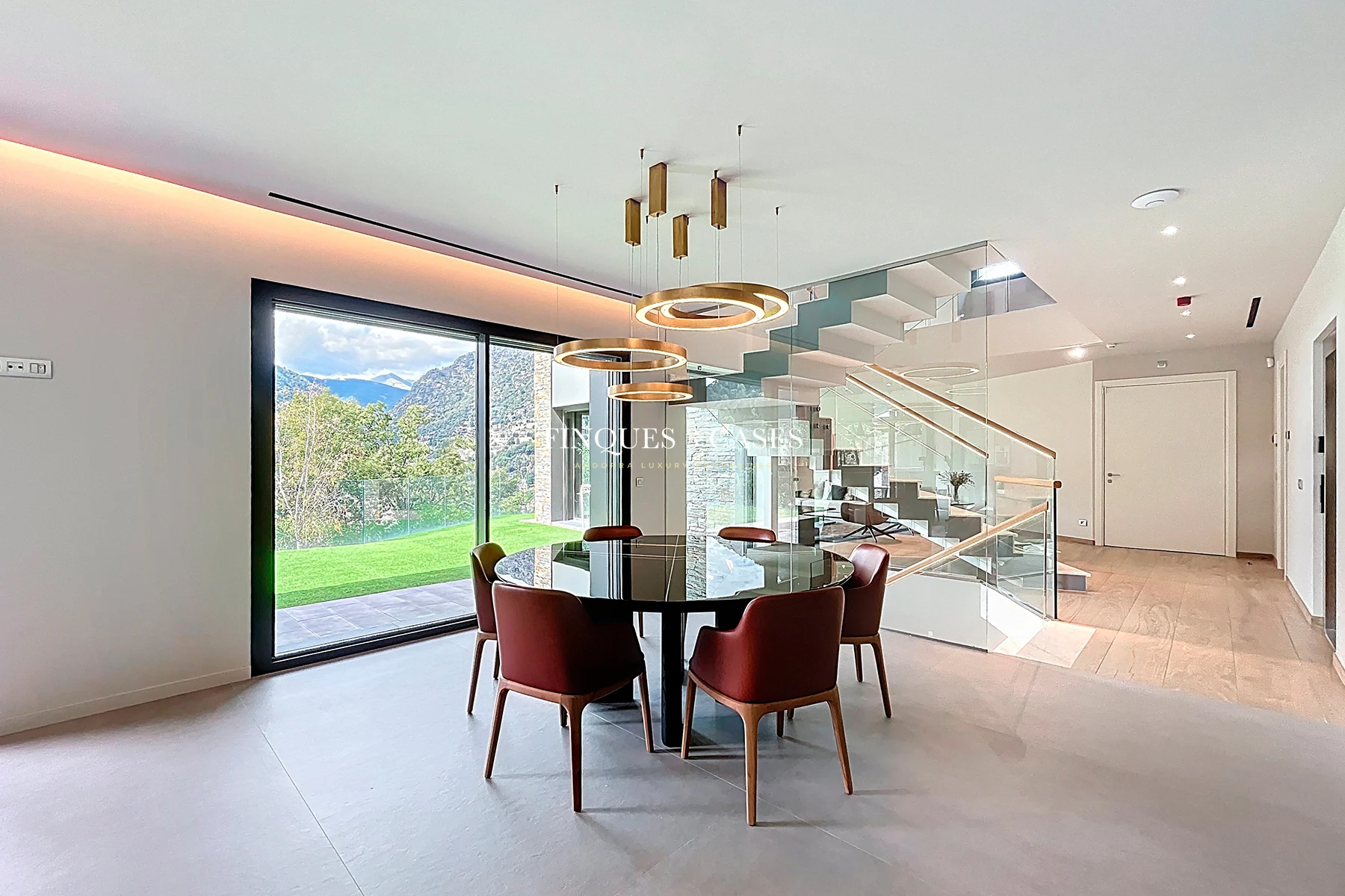 Exclusivo chalet con vistas cautivadoras para comprar en Andorra 9