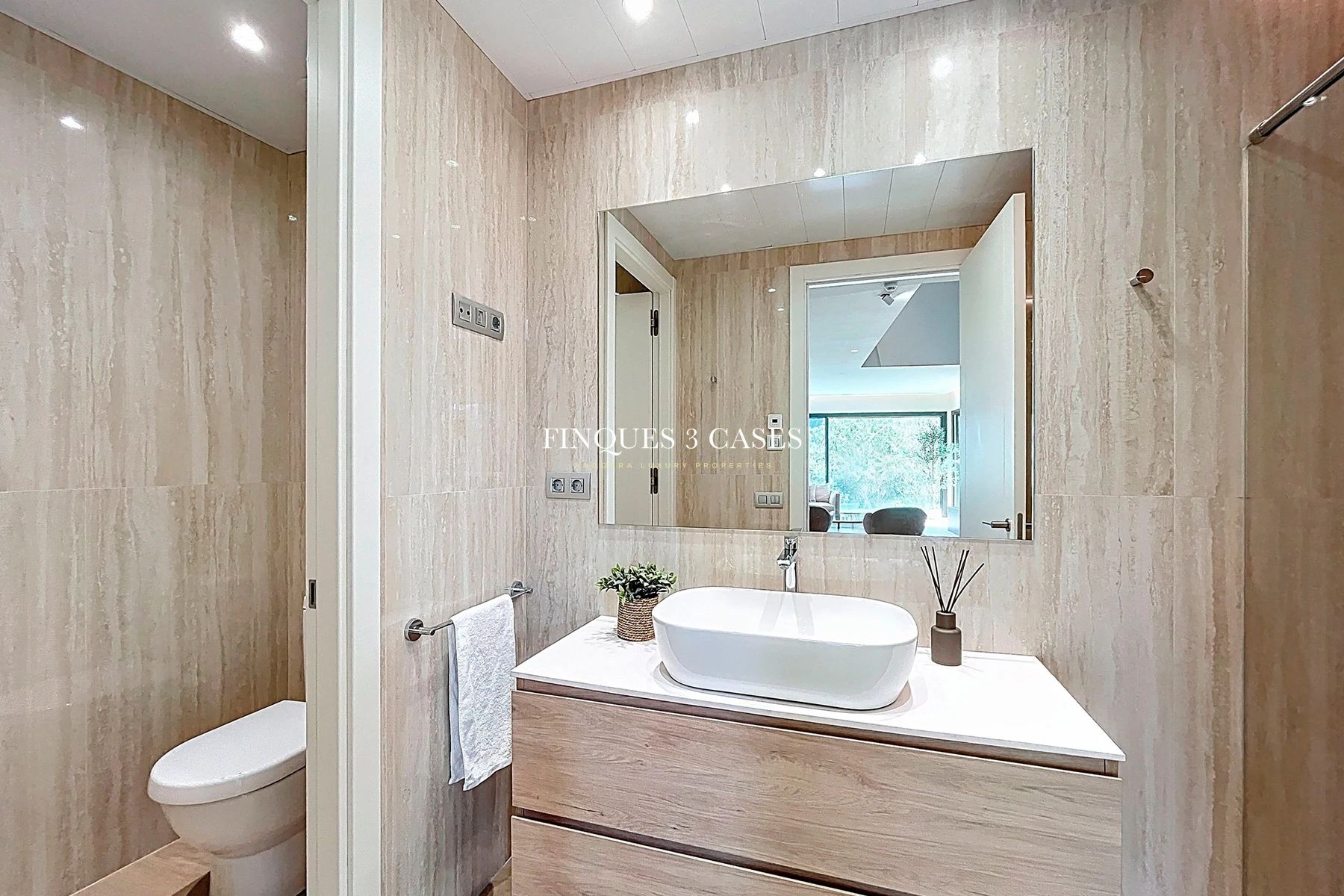 Exclusivo chalet con vistas cautivadoras para comprar en Andorra 19