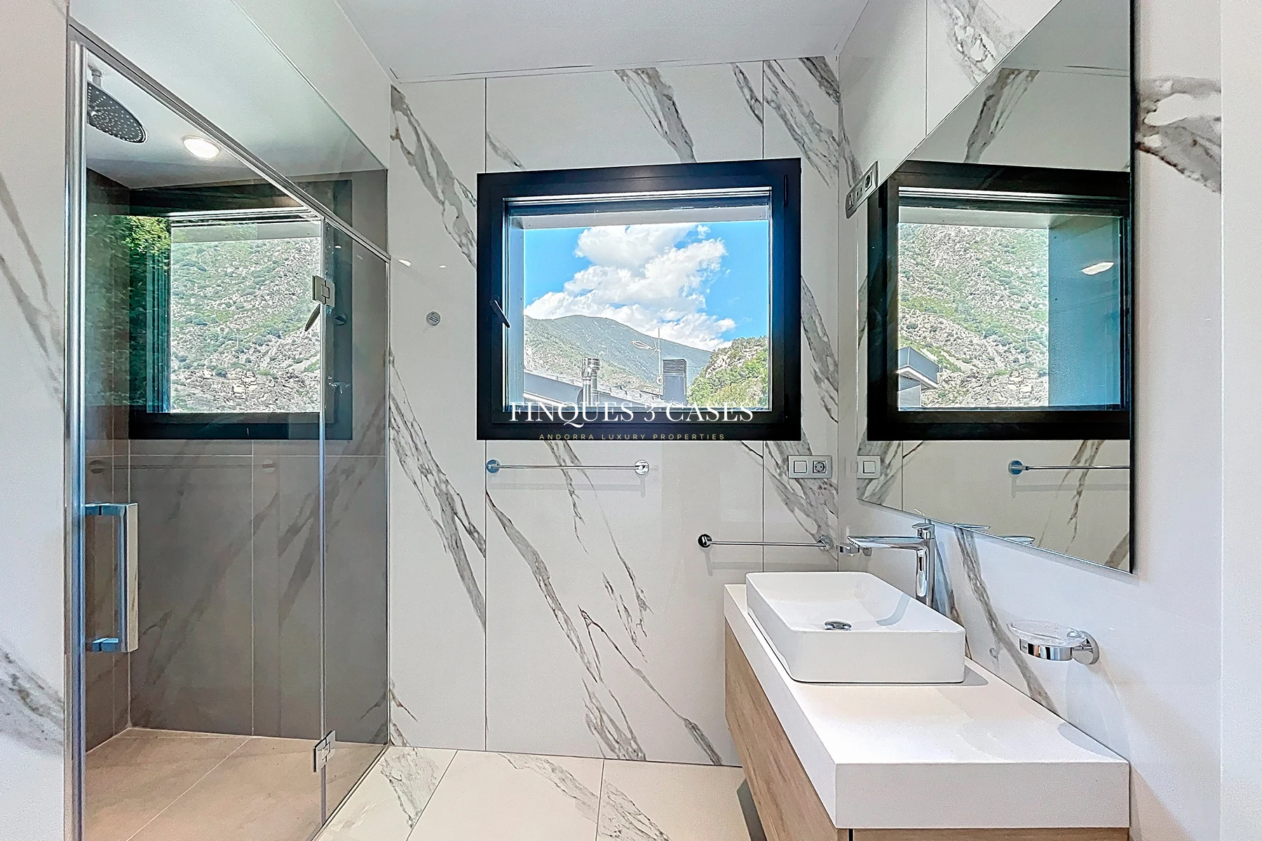 Exclusivo chalet con vistas cautivadoras para comprar en Andorra 32