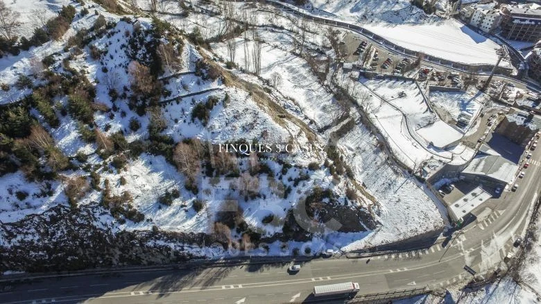 Urban land for sale in Encamp 2