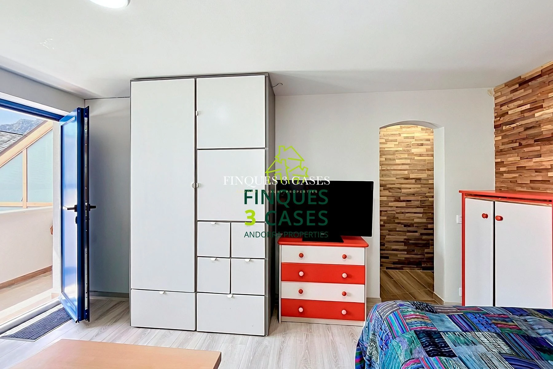 Terraced House for Sale in Escaldes 29